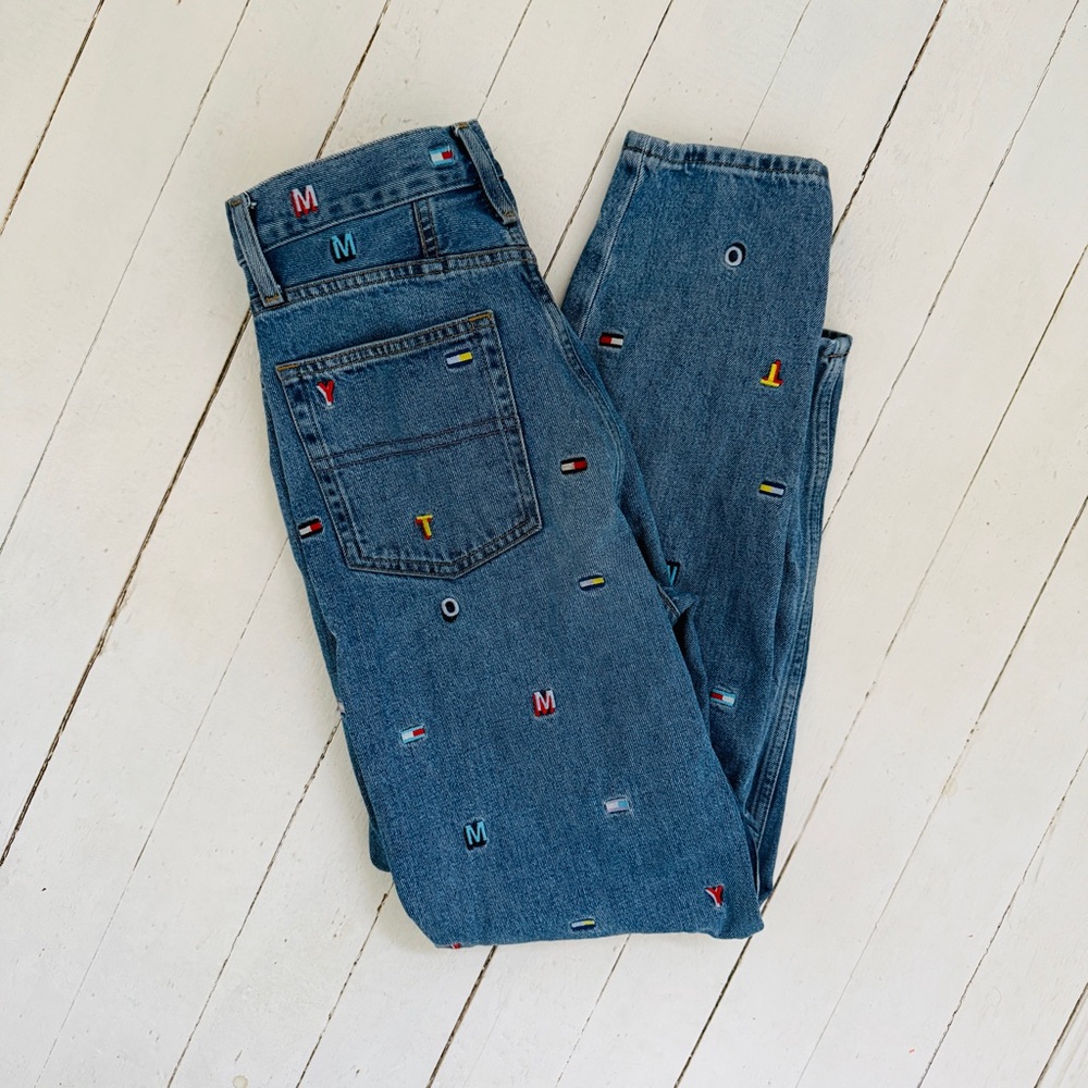Tommy Jeans Y2K High Rise Tapered Embroidered Jeans 27x32